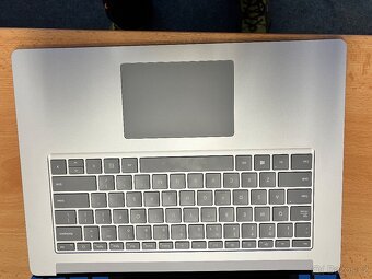 Microsoft Surface Laptop 4 8GB/256GB stav nového - 2