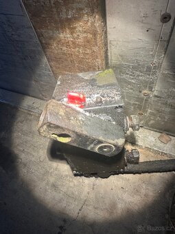 Pumpa zvedání kabiny Avia Daewoo A75 - 2