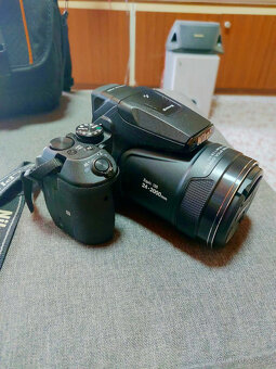 Nikon Coolpix P 900 s příslušenstvím - 2
