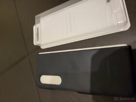 Prodám černý silikonový obal Samsung Fold 3 5G - 2