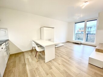 Prodej bytu 2+kk, 44 m2, Parovací stání - Rosice - 2
