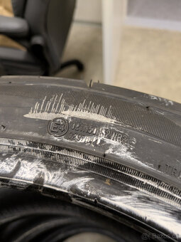 Zeknova Supersport 235/40 R18 - 2
