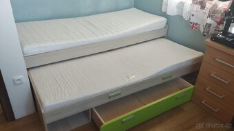 Prodám rozkládací postel s matracemi - 2