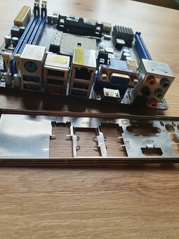 Asrock A75M-ITX - 2