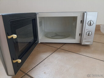 Mikrovlnná trouba Zanussi - 2