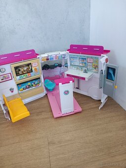 Barbie klinika+ panenka - 2
