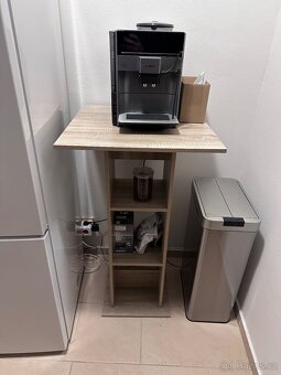 Kávovar Siemens EQ.6 plus s100 se stolečkem - 2