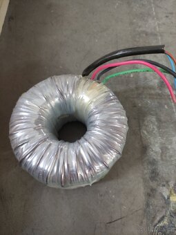Toroidní transformátor 48,55V - 2