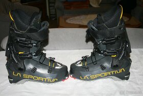 Skialpové boty La Sportiva VEGA,skoro nové 2x použité - 2