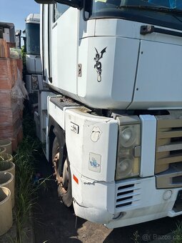 2x Renault Magnum lowdeck - 2