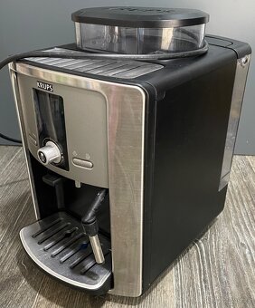 Krups EA 8050 Espresseria Bean-to-Cup - 2