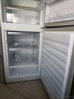 Nerezová lednice s mrazákem - 2