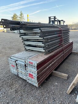 Prodej použité sady 134,4 m2 lešení Plettac - 2