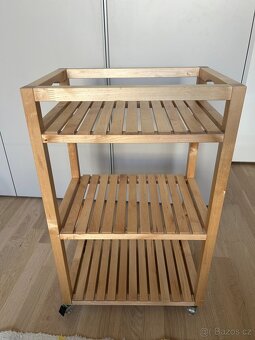 Dřevěný kuchyňský vozík / pojízdný - 3 police - 2