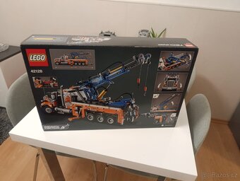 LEGO Technic Heavy-duty Tow Truck 42128-1 - 2