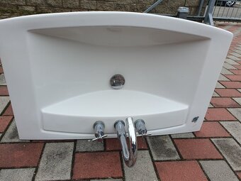 Umyvadlo 950x600 i s baterií - 2