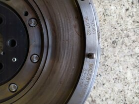 Setrvačník+přitlačák - 2