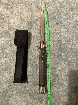 Vystřelovací nuz zcela novy - 2