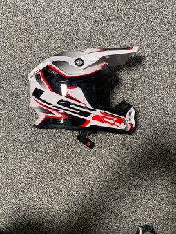 LS2 integrální helma - 2