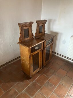 Starožitné noční stolky - 2