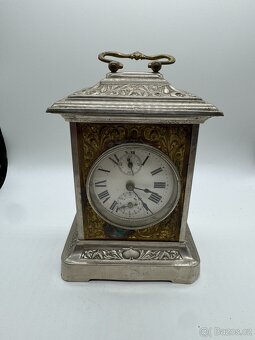 Sběratel nabízí staré budíky - 2