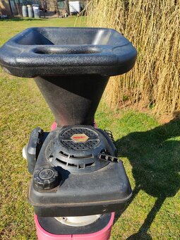 Štěpkovač zn. Hecht - 2