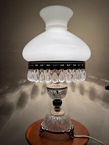 Stolní lampa s ověsky sklo a kov bílé stínidlo - 2