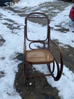 Houpaci kreslo THONET - 2