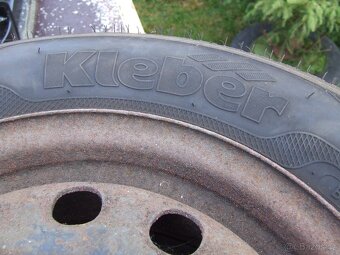 Prodám 2ks Zimních pneu 175/70 R13 Kleber //// Zamluveno - 2