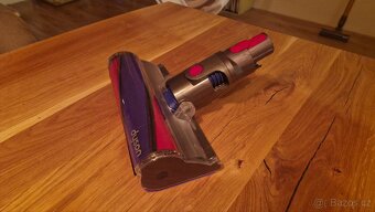 Dyson Flufy na tvrdé podlahy - 2