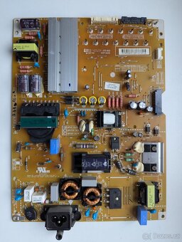 Díly z TV LG 42LB670V-ZA na ND, prasklý displej - 2