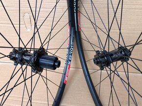 MTB/Gravel kola DT SWISS XR 391 29, JAVAX M519 Disc SP-1750g - 2