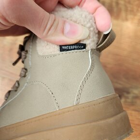 Zimní teplé boty waterproof - H&M, vel. 23 - 2