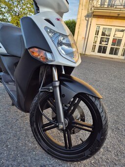 Skutr Kymco agility 50 city - 2