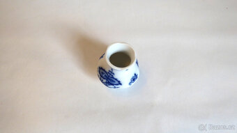 T004_ Vázička, cibulák, porcelán, retro - 2