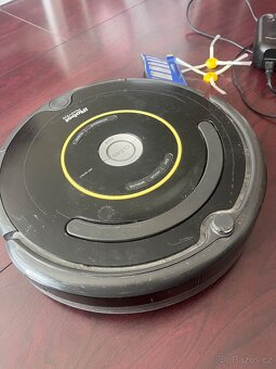 Robotický vysavač iRobot Roomba - 2