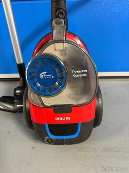 Vysavač PHILIPS - 2