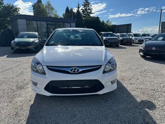 Hyundai i30 1.4 i 80 KW 1.Majitel - 2
