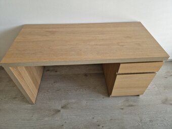 Psací stůl 140 x 65 MALM IKEA - bíle mořený dub + KOMODA - 2
