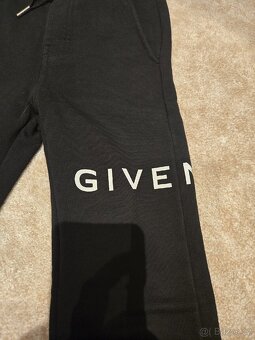 Givenchi 5 let - 2