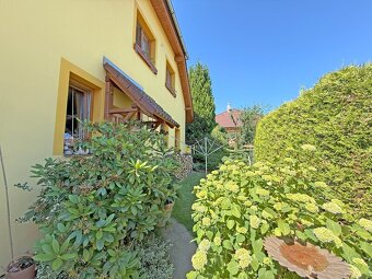 Rodinný dům 5 + kk s fotovoltaikou a zahradou 597 m², lokali - 2