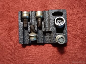 Pojistné šrouby - 2