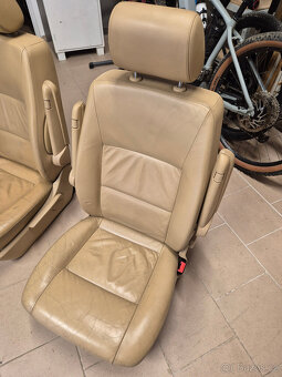 sedadla pro VW Caravelle T5 - 2