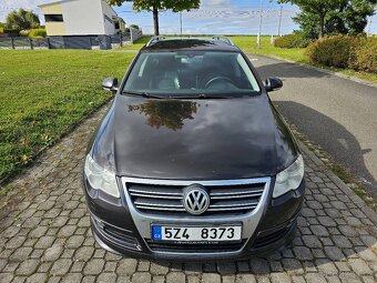 PASSAT B6 2.0 TDI 4X4 R-LINE 2011 DCC VYHŘÍVANÉ ČELNÍ SKLO - 2