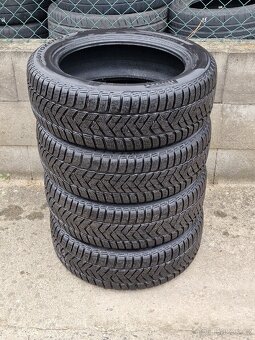 215/55/18 Zimni pneu Pirelli Sottozero 3 Winter - 2
