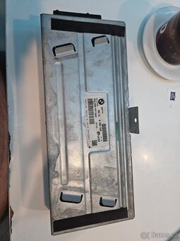 Různé zesilovače hudby BMW i Logic7 - 2