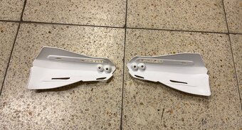 Chrániče páček na řidítka moto - 2