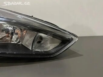 Pravé přední světlo Ford Focus mk3 - 2