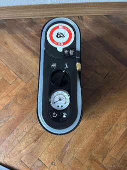 Auto kompresor + těsnicí sada na opravu pneumatik - 2