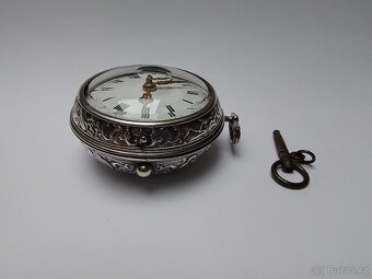 Stříbrné hodinky špindlovky oignon 18. století - 2